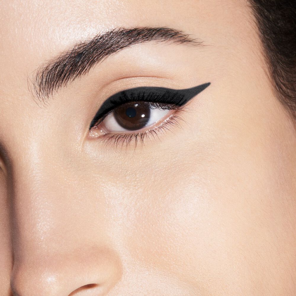 Shiseido Makeup Kajal Inkartist 01