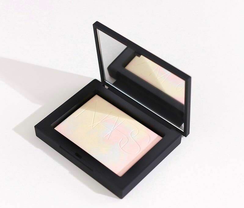 NARS LIGHT REFLECTING PRESSED POWDER MULTI STARDUST